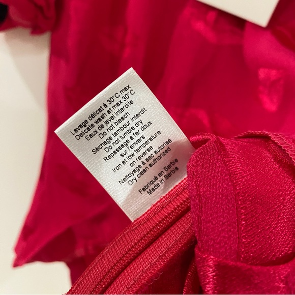 Rouje fuschia lipstick print top - Picture 7 of 12